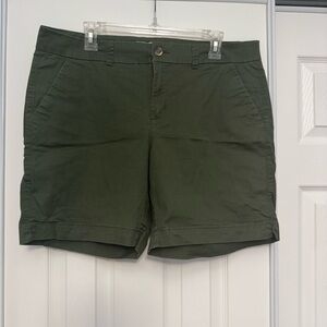Old Navy Green Bermuda Shorts Casual Cotton Blend